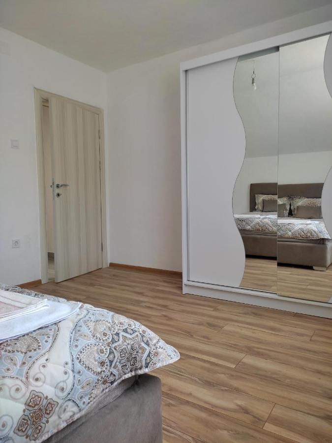 Apartment La Casa 普卢日内 外观 照片