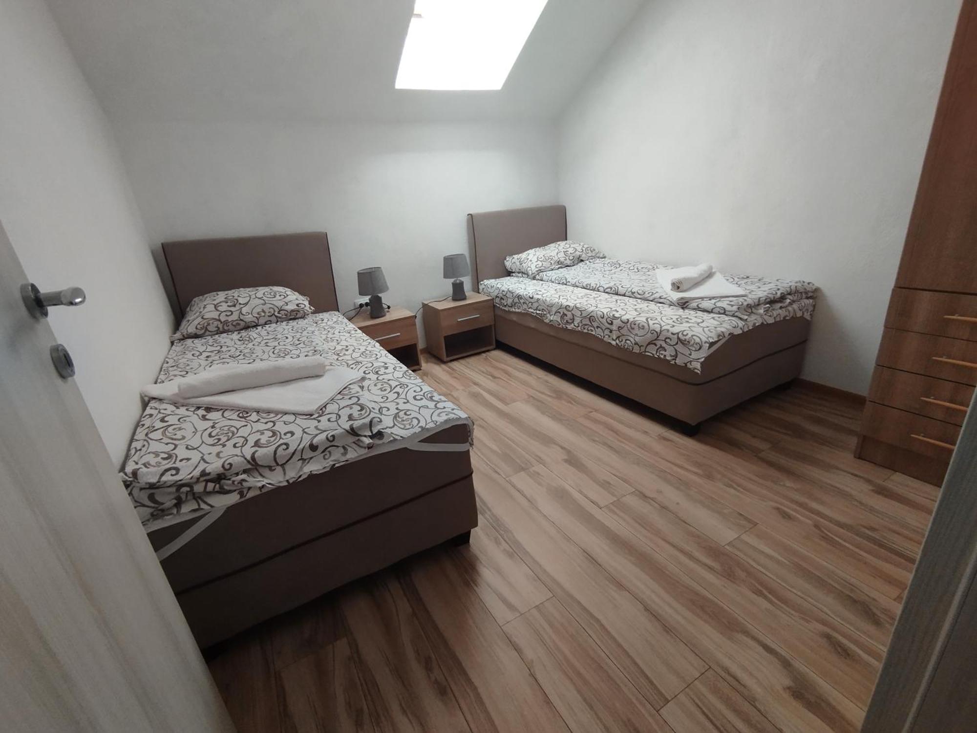 Apartment La Casa 普卢日内 外观 照片