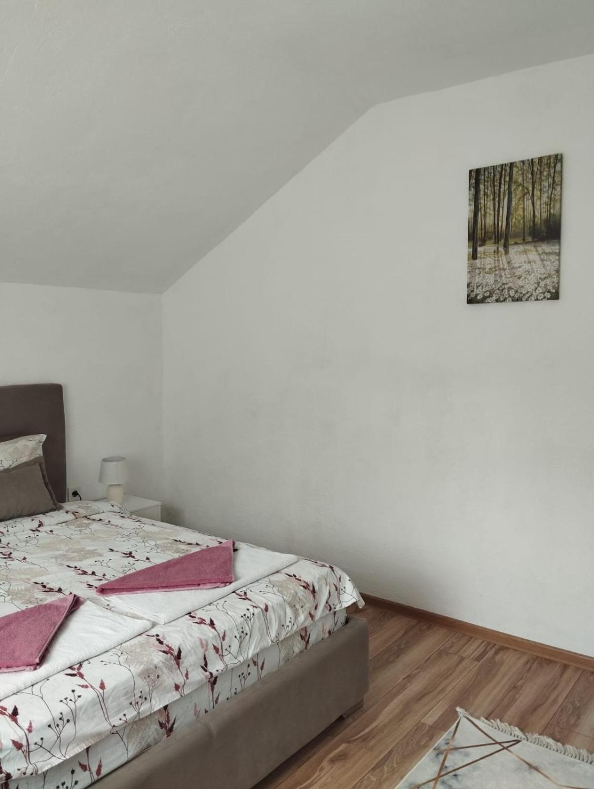 Apartment La Casa 普卢日内 外观 照片