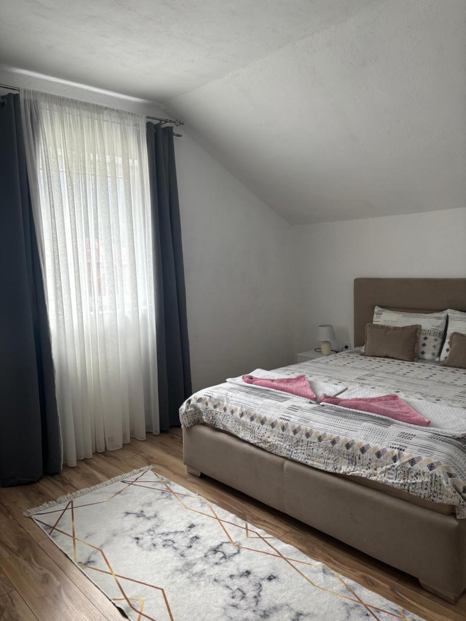 Apartment La Casa 普卢日内 外观 照片